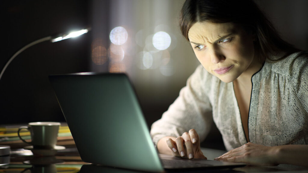¿Qué hacer si publican información falsa sobre mi empresa?